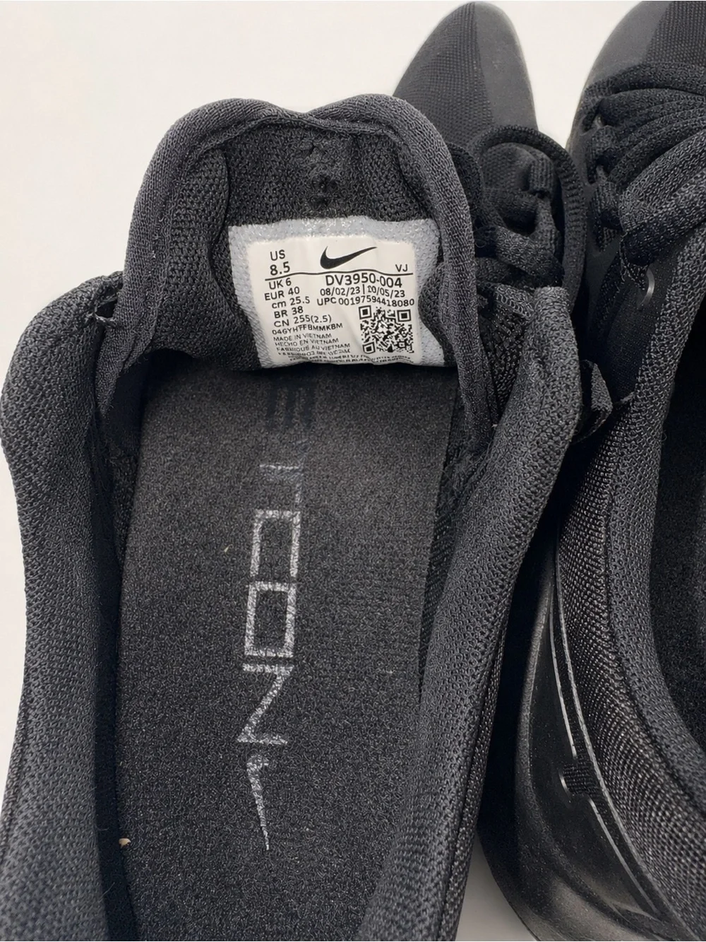 Nike Men's Black Running Sneakers
